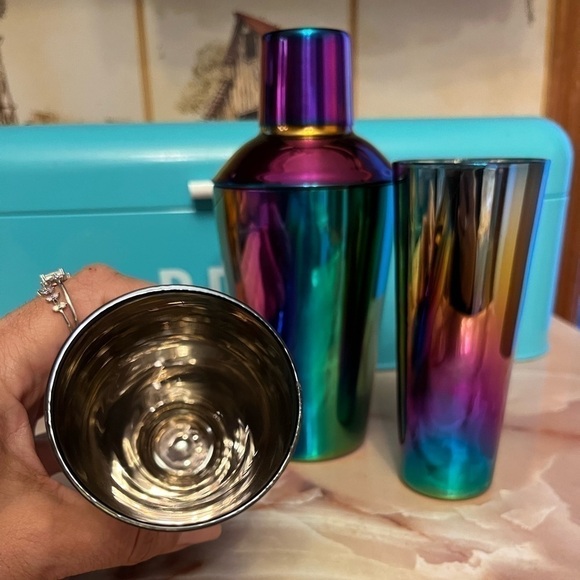 3 pc Stainless steel cocktail shaker and tumbler set - Picture 3 of 8